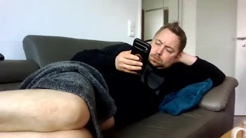 Snapshot of dombio_12 chatting on March 21, 11:59 am dombio_12 online show from March 21, 11:59 am