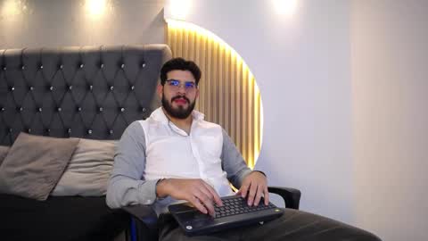 Snapshot of domboy_ chatting on May 3, 7:31 pm domboy online show from May 3, 7:31 pm