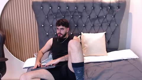 Snapshot of domboy_ chatting on May 13, 8:27 pm domboy online show from May 13, 8:27 pm