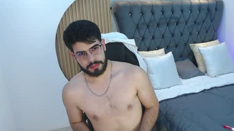 Snapshot of domboy_ chatting on May 19, 8:15 pm domboy online show from May 19, 8:15 pm