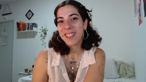 Snapshot of domenica_dos_ouros chatting on March 31, 10:54 pm sweet domme online show from March 31, 10:54 pm