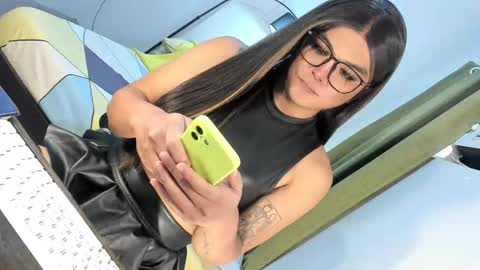 Snapshot of domina_angela chatting on September 19, 2:35 am ANGELA online show from September 19, 2:35 am
