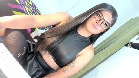 Snapshot of domina_angela chatting on October 13, 12:49 pm ANGELA online show from October 13, 12:49 pm