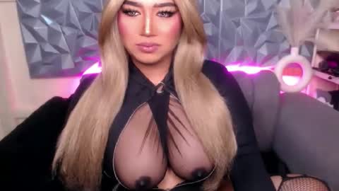 dominant10inchcock online show from January 31, 8:40 pm