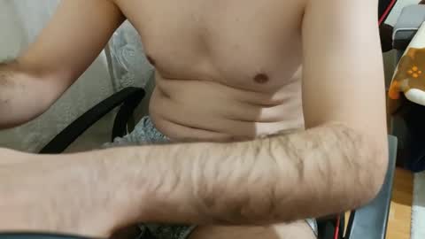 Snapshot of dominantboy77 chatting on January 14, 10:44 pm dominantboy77 online show from January 14, 10:44 pm