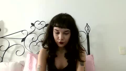Snapshot of dominatrixkimmy chatting on October 3, 12:07 am dominatrixkimmy online show from October 3, 12:07 am