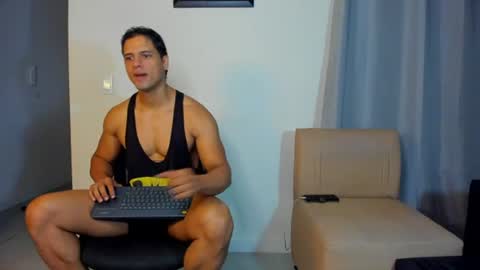 domincrodriguez_119 online show from August 7, 11:56 am