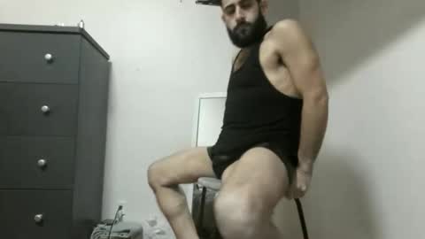 Snapshot of dominic_luv chatting on April 21, 3:02 am dominic_luv online show from April 21, 3:02 am