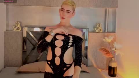 Snapshot of dominic_thailor chatting on July 28, 2:57 pm Dominic online show from July 28, 2:57 pm