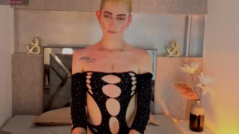 Snapshot of dominic_thailor chatting on July 28, 7:39 pm Dominic online show from July 28, 7:39 pm