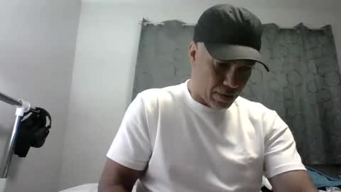 Snapshot of dominicanorico chatting on September 27, 6:18 am luis online show from September 27, 6:18 am