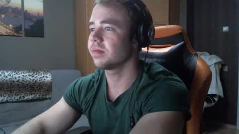 Snapshot of dominickcute chatting on February 12, 11:30 pm dominickcute online show from February 12, 11:30 pm