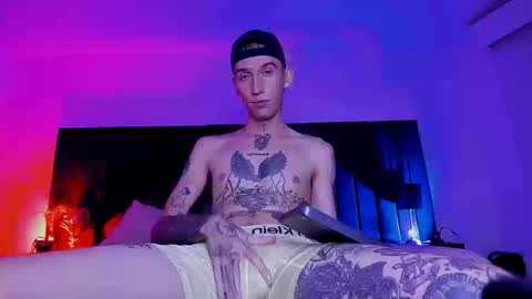 dominik_thompson777 online show from September 23, 4:26 am