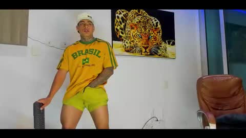 Snapshot of dominiofit chatting on February 9, 12:47 am Only fans Ronnie col---InstaRonniecolleman online show from February 9, 12:47 am