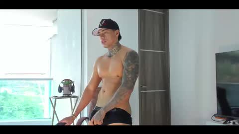 Snapshot of dominiofit chatting on February 20, 1:00 pm Only fans Ronnie col---InstaRonniecolleman online show from February 20, 1:00 pm