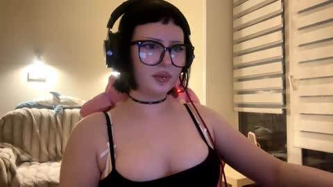 Cati online show from March 13, 1:18 pm