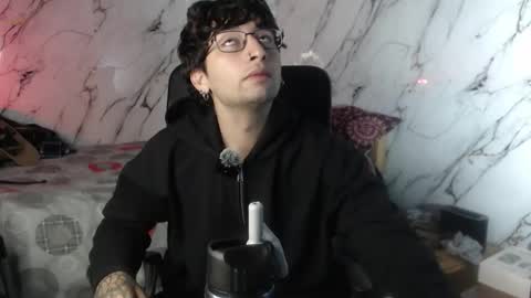 dominus_kane online show from April 1, 5:08 am