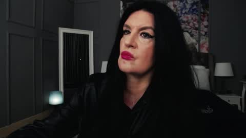 Snapshot of dommelisa chatting on November 3, 7:59 pm Dom Melisa online show from November 3, 7:59 pm