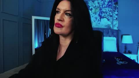 Snapshot of dommelisa chatting on December 3, 9:57 pm Dom Melisa online show from December 3, 9:57 pm