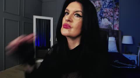 Snapshot of dommelisa chatting on December 22, 11:57 pm Dom Melisa online show from December 22, 11:57 pm