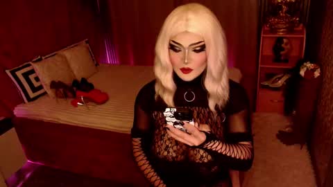      online show from December 11, 11:51 am