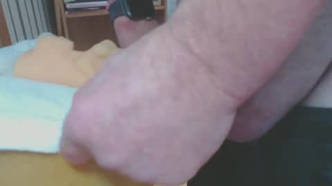 Snapshot of don_r55 chatting on December 13, 7:32 pm Don online show from December 13, 7:32 pm