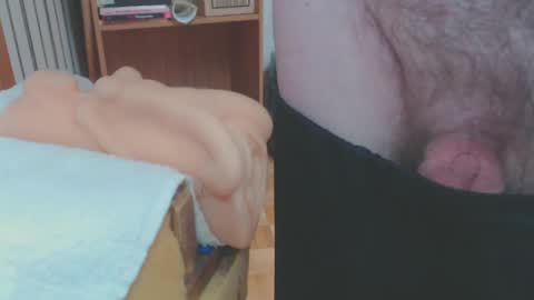 Snapshot of don_r55 chatting on February 8, 7:16 pm Don online show from February 8, 7:16 pm