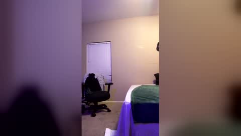 Snapshot of donaldimonddick chatting on March 28, 8:36 am donaldimonddick online show from March 28, 8:36 am