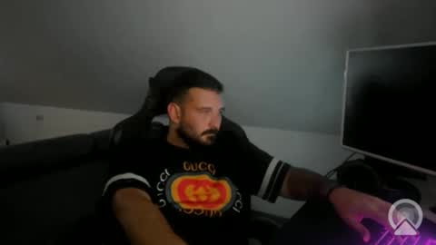 Snapshot of donchriiis chatting on September 23, 1:30 am donchriiis online show from September 23, 1:30 am