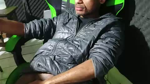 dondiego5511 online show from June 18, 12:11 am
