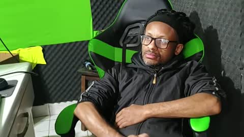 dondiego5511 online show from June 26, 6:56 pm