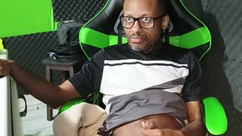 dondiego5511 online show from July 1, 5:56 pm