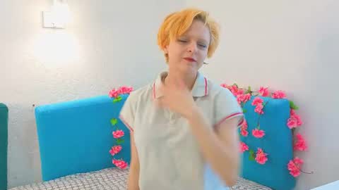 Sarah online show from July 29, 7:17 am