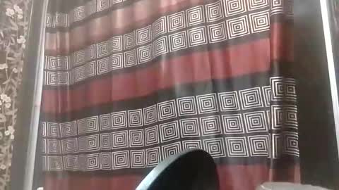 Snapshot of donglish718856 chatting on December 3, 6:10 am donglish718856 online show from December 3, 6:10 am