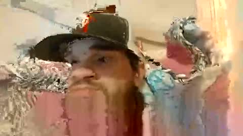 Snapshot of donglish718856 chatting on December 5, 8:27 pm donglish718856 online show from December 5, 8:27 pm