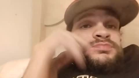 Snapshot of donglish718856 chatting on February 16, 11:06 am donglish718856 online show from February 16, 11:06 am