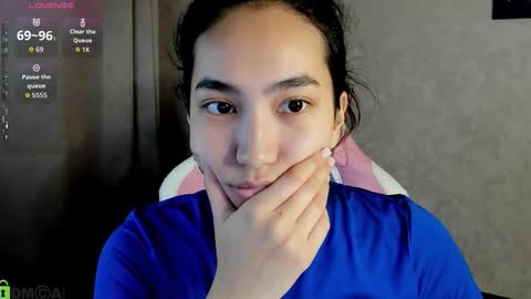 Aura online show from November 25, 2:22 am