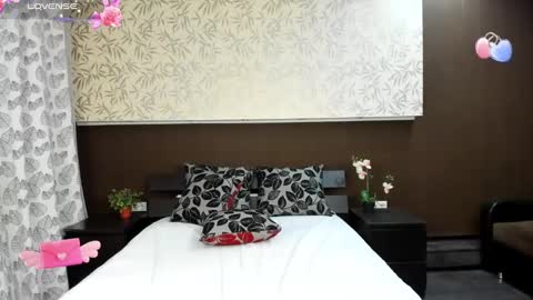 Snapshot of donnaaa_evans chatting on December 3, 3:30 am Donna On GMT2 Mon-Fri 3-9 AM online show from December 3, 3:30 am