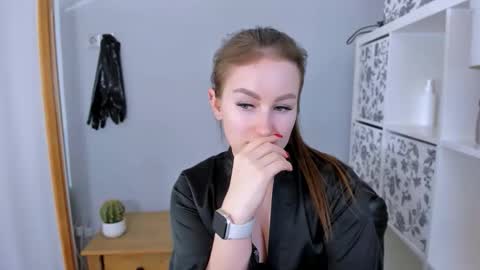 DonnaSensual online show from December 13, 8:14 pm