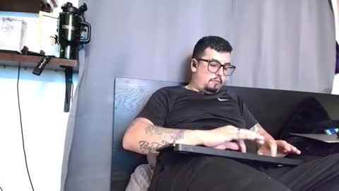 Snapshot of donny_verger69 chatting on March 7, 2:41 am Conejo sex 69 online show from March 7, 2:41 am