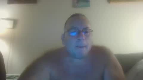 Snapshot of donnyp333 chatting on October 3, 1:24 am Donnyp online show from October 3, 1:24 am
