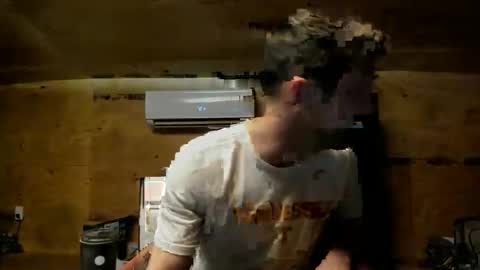 Snapshot of dontfeedthetrolls chatting on January 13, 12:10 pm dontfeedthetrolls online show from January 13, 12:10 pm