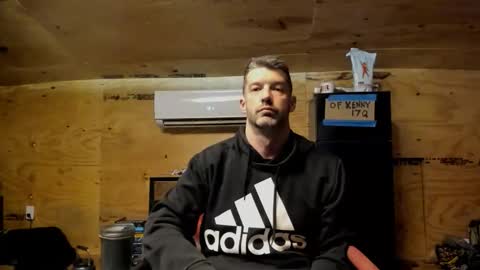 Snapshot of dontfeedthetrolls chatting on January 15, 12:48 am dontfeedthetrolls online show from January 15, 12:48 am