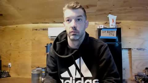 Snapshot of dontfeedthetrolls chatting on January 15, 12:54 pm dontfeedthetrolls online show from January 15, 12:54 pm