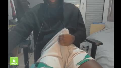 Snapshot of doomdrag3 chatting on February 10, 2:21 pm doomdrag3 online show from February 10, 2:21 pm