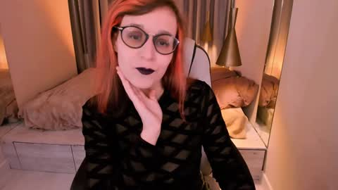 Snapshot of dora_marcelli chatting on December 20, 6:40 am Your Dora Follow me 3 online show from December 20, 6:40 am