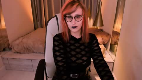 Snapshot of dora_marcelli chatting on December 20, 12:49 pm Your Dora Follow me 3 online show from December 20, 12:49 pm