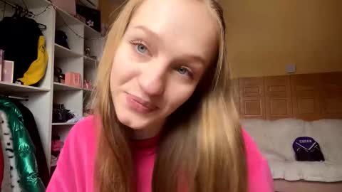 Snapshot of doreathagustave chatting on March 3, 11:16 am Anika online show from March 3, 11:16 am