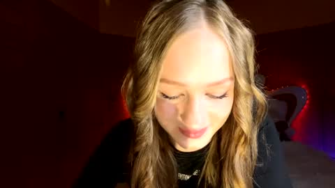 Anika online show from April 15, 7:54 pm