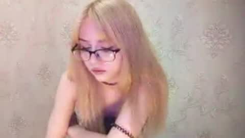 Snapshot of doretharuschak chatting on June 29, 11:32 am Aimi online show from June 29, 11:32 am